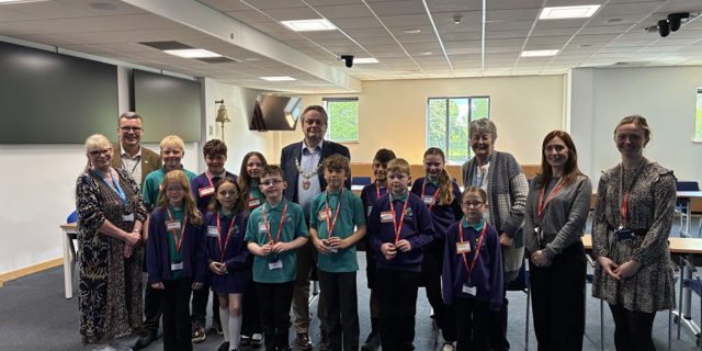 Oakmeadow School Council experience local democracy at Guildhall