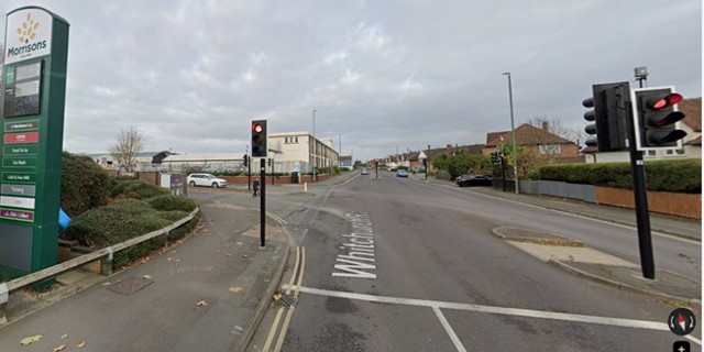 Temporary lights on Whitchurch Road, Shrewsbury for Costa work